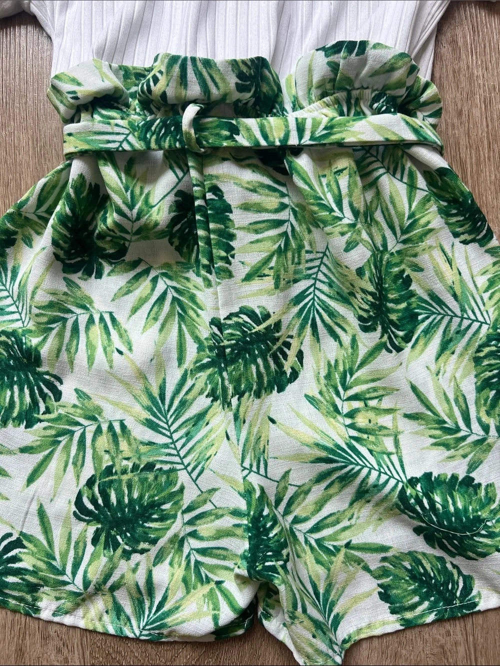 2 Hip Girls White Off-Shoulder Top with Green Leaf Print Shorts Romper Size 10